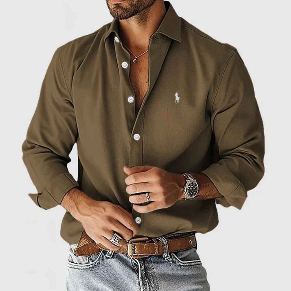 Modernes Slim-Fit-Hemd mit Knöpfen, Modell 2026